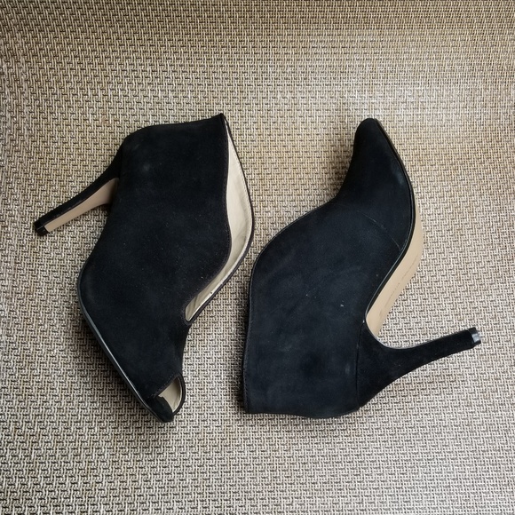 Adrienne Vittadini peep toe shootie -suede - Picture 3 of 4